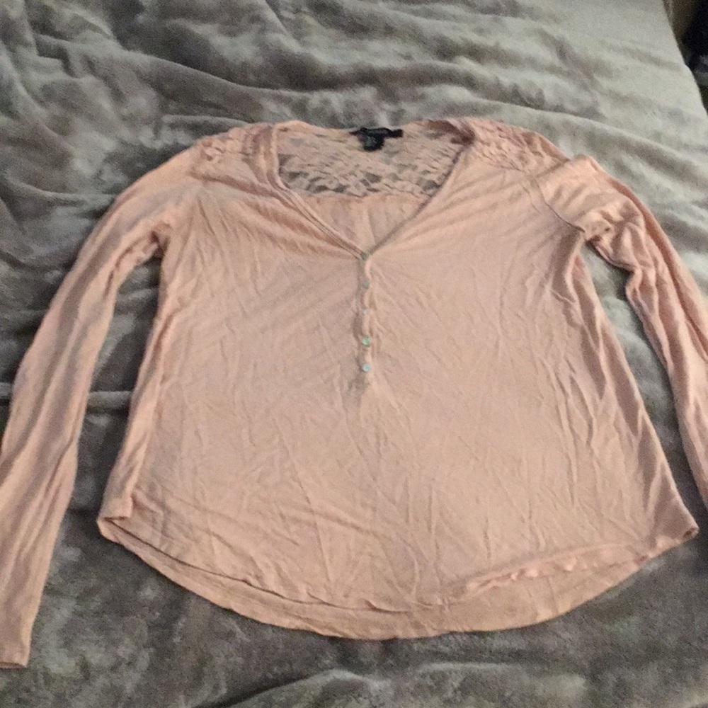Long sleeve lace back tee
